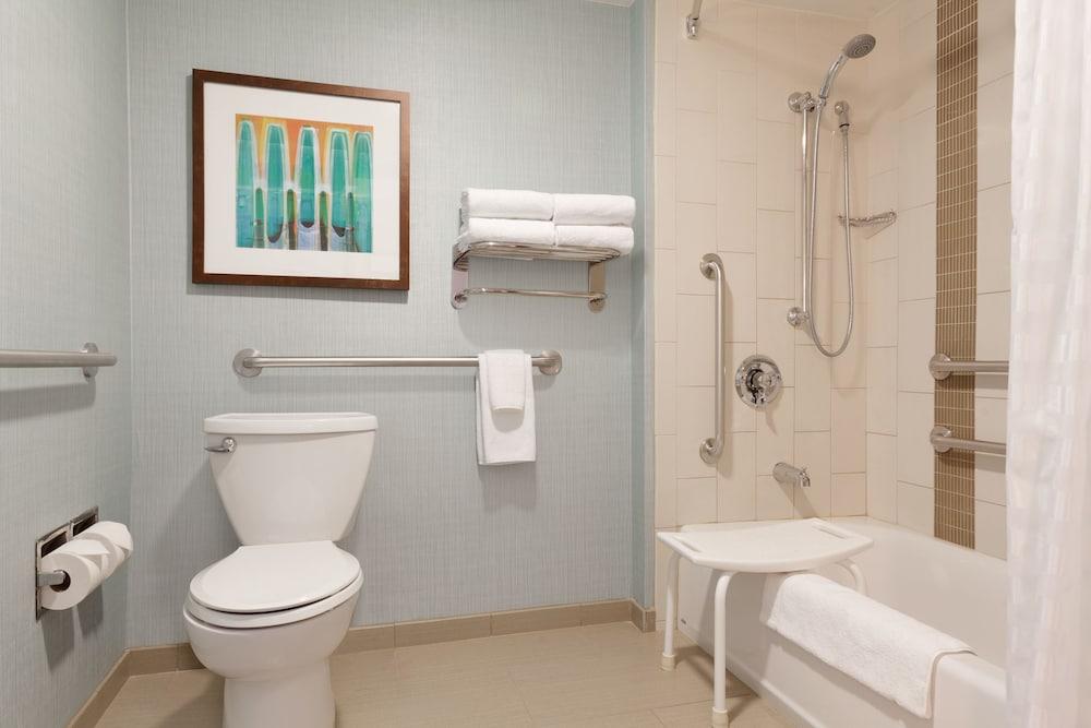 Hyatt Place Coconut Point Эстеро Экстерьер фото
